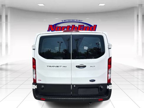 Used 2024 Ford Transit 350 XLT RWD image 4