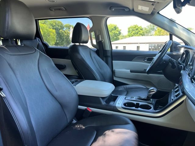 Used 2022 Kia Carnival LX FWD image 22