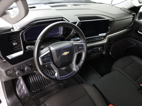 Used 2024 Chevrolet Silverado 3500 LT w/ Convenience Package image 19