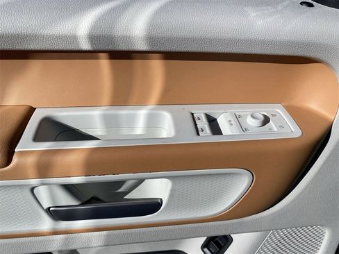 New 2025 Volkswagen ID. Buzz Pro S Plus image 17