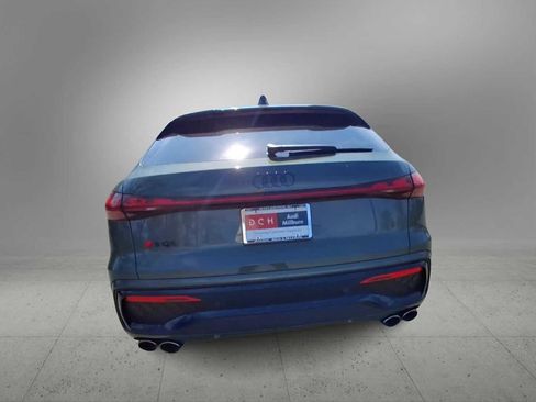 New 2025 Audi SQ5 Prestige image 7