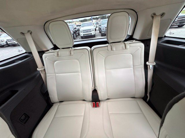Used 2023 Lincoln Aviator Black Label w/ Class IV Trailer Tow Package AWD/4WD image 18