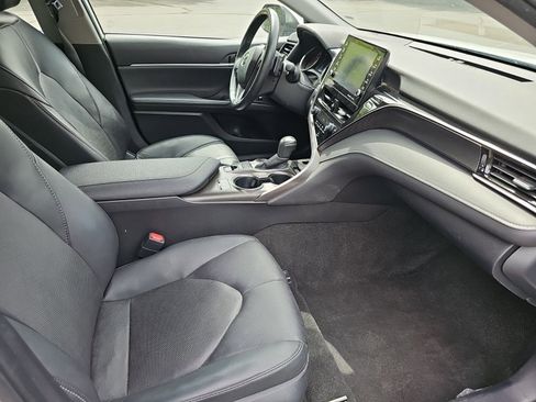 Used 2024 Toyota Camry XSE FWD image 10