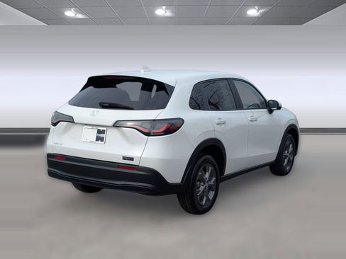 New 2026 Honda HR-V LX image 9