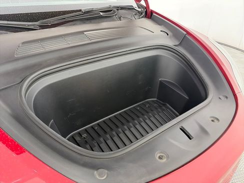 Used 2021 Tesla Model Y Long Range AWD/4WD image 29