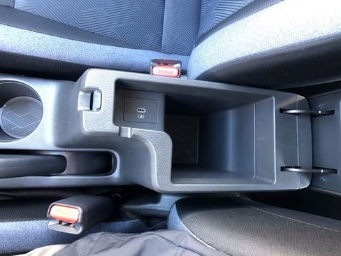 New 2025 Nissan Versa SV w/ Trunk Package image 20