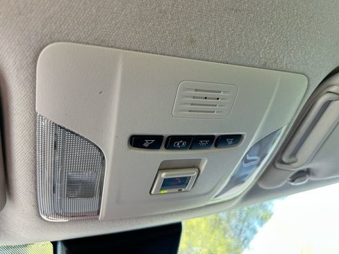 Used 2021 Toyota Corolla LE FWD image 25