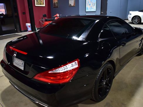 Used 2014 Mercedes-Benz SL 550 image 15