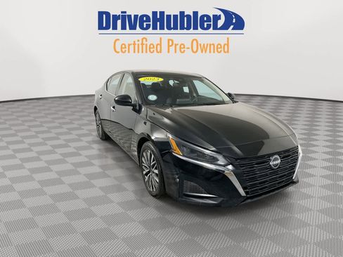 Used 2023 Nissan Altima 2.5 SV image 2