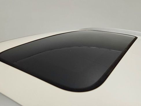 Used 2015 Honda CR-V Touring image 10