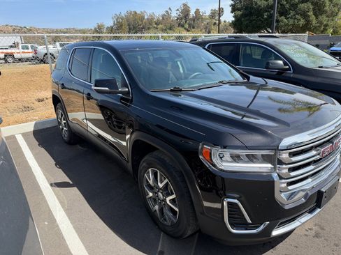 Used 2021 GMC Acadia SLE w/ LPO, Cargo Package FWD image 3