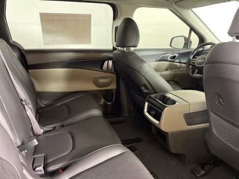 New 2026 Kia Carnival LXS image 17