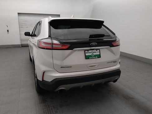 Used 2019 Ford Edge Titanium FWD image 6