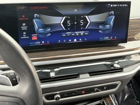 Used 2025 BMW X5 xDrive50e AWD/4WD image 30