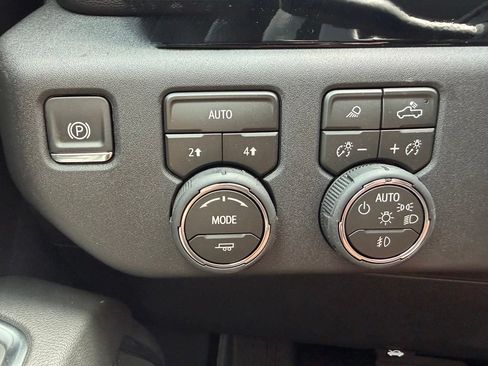 New 2026 Chevrolet Silverado 1500 RST w/ Redline Edition AWD/4WD image 23
