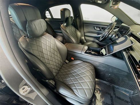Used 2024 Mercedes-Benz S 580e 4MATIC Sedan image 22