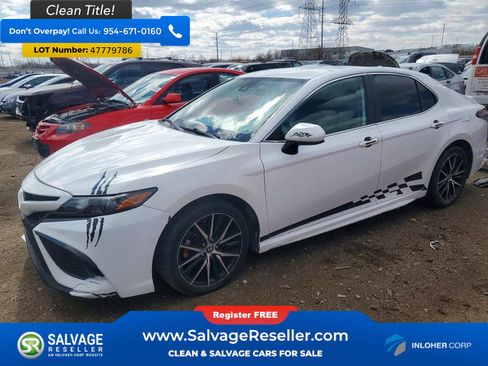Used 2021 Toyota Camry SE image 1