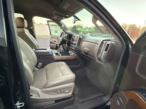 Used 2018 Chevrolet Silverado 1500 LTZ w/ LTZ Plus Package image 55