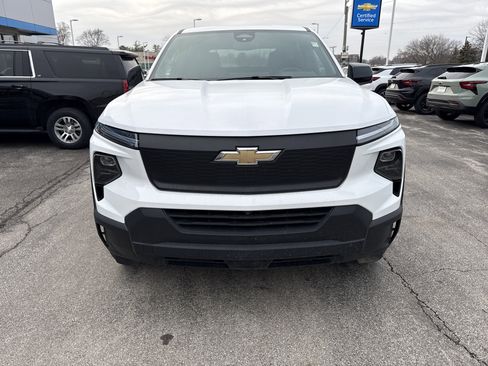 Used 2025 Chevrolet Silverado EV W/T image 3