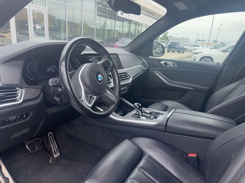 Used 2022 BMW X5 xDrive40i w/ M Sport Package AWD/4WD image 2