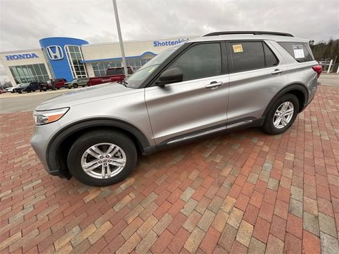 Used 2021 Ford Explorer XLT w/ Equipment Group 202A image 12