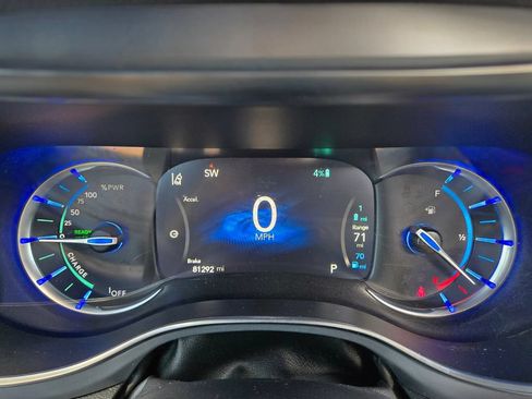 Used 2019 Chrysler Pacifica Limited w/ Advanced Safetytec Group FWD image 32