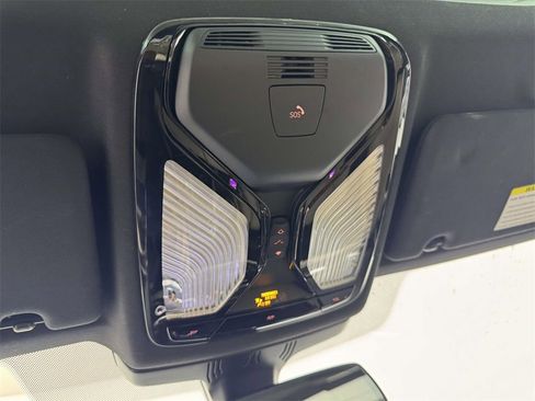 Used 2023 BMW 530i xDrive w/ Convenience Package image 25