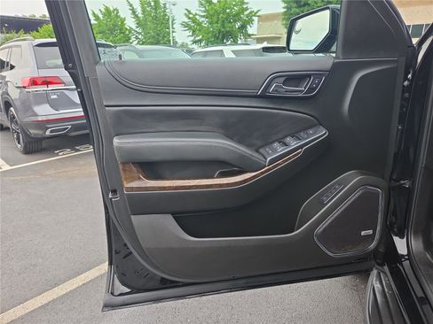 Used 2019 Chevrolet Tahoe LT w/ Max Trailering Package AWD/4WD image 13