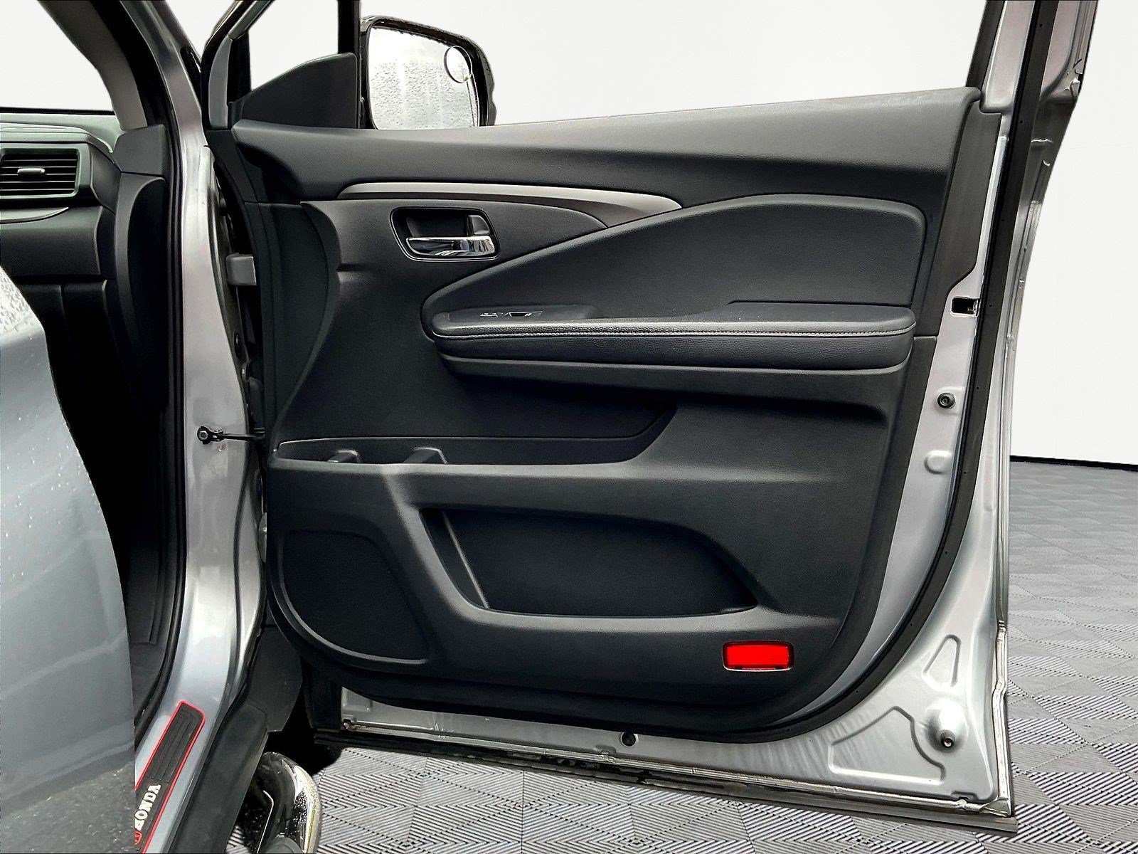 Certified 2019 Honda Ridgeline Sport image 27