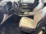 Used 2022 Volvo XC40 T5 Momentum w/ Premium Package image 4
