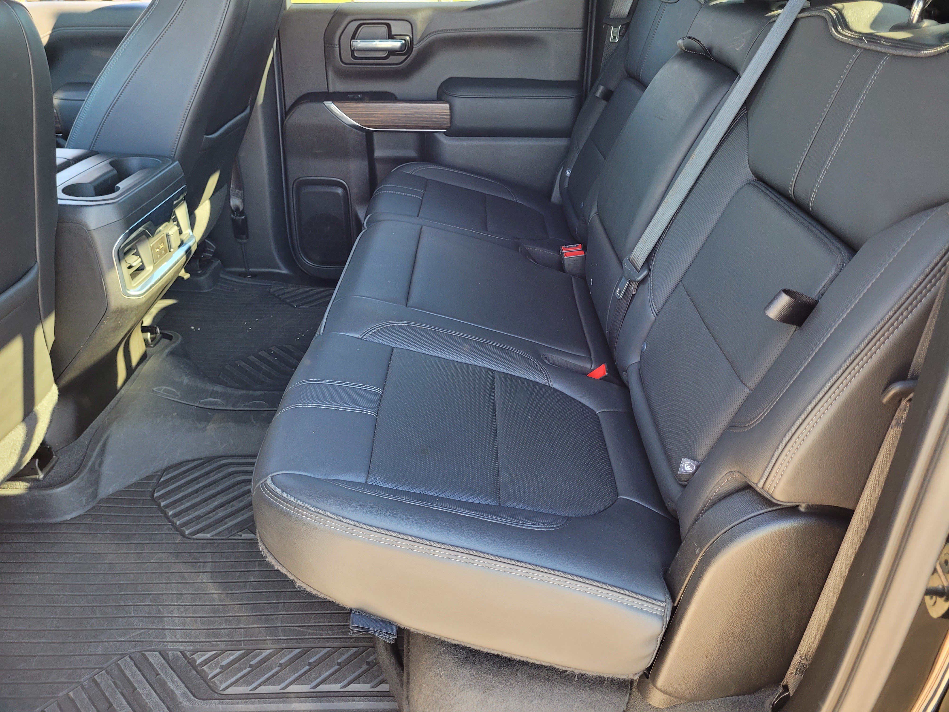 Used 2022 Chevrolet Silverado 1500 High Country w/ Technology Package AWD/4WD image 25