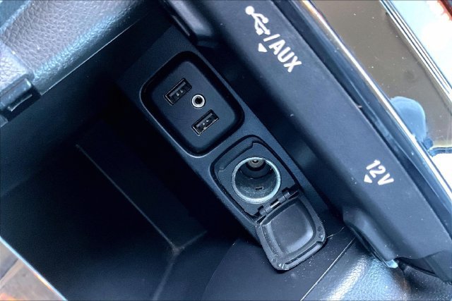 Used 2021 Buick Encore Preferred w/ Safety Package FWD image 16