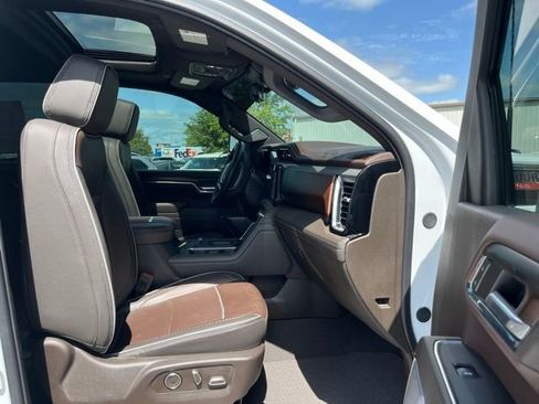 Used 2024 GMC Sierra 2500 Denali w/ Denali Reserve Package AWD/4WD image 24