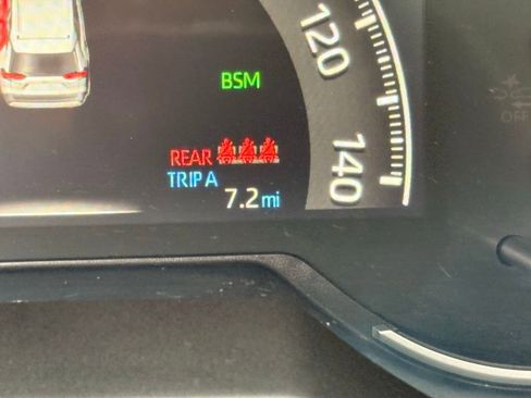 Used 2025 Toyota RAV4 XLE w/ Convenience Package image 15