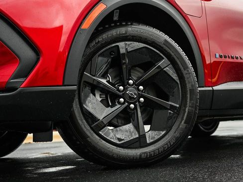 New 2026 Chevrolet Equinox EV LT image 6