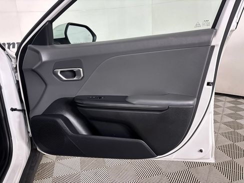 Used 2025 Kia K4 FWD image 27