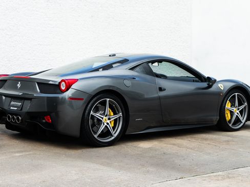 Used 2013 Ferrari 458 Italia Coupe RWD image 4