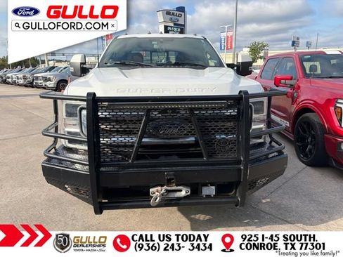 Used 2022 Ford F350 King Ranch w/ King Ranch Ultimate Package AWD/4WD image 2
