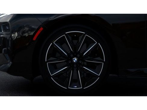New 2026 BMW 760i xDrive image 7