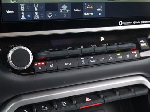 Used 2024 Toyota Tundra Platinum image 21