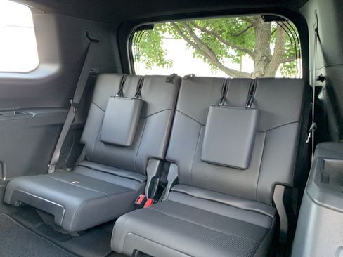 Used 2026 Lexus GX 550 w/ Cold Area Package AWD/4WD image 28