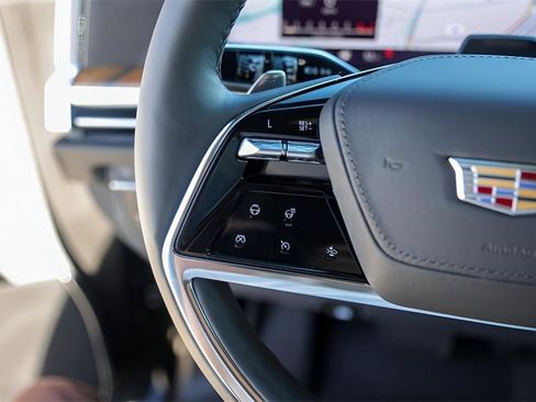 Certified 2025 Cadillac Escalade Sport Platinum w/ LPO, Floor Liner Package image 14