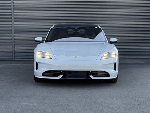 New 2026 Porsche Taycan image 8