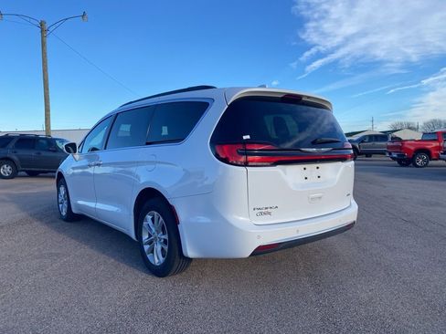 Used 2021 Chrysler Pacifica Touring w/ Cold Weather Group image 13