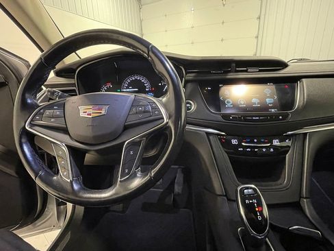 Used 2019 Cadillac XT5 Luxury image 40