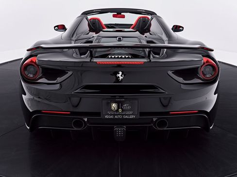 Used 2018 Ferrari 488 Spider RWD image 43