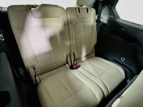 Used 2023 Jeep Grand Cherokee L Limited AWD/4WD image 27