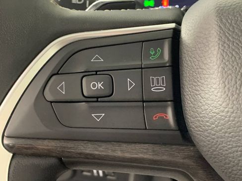 Used 2023 Jeep Grand Cherokee L Limited RWD image 18