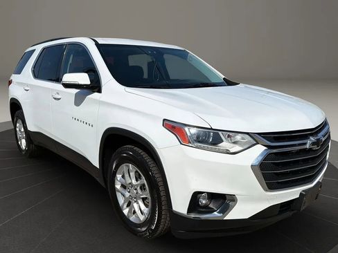 Used 2019 Chevrolet Traverse LT AWD/4WD image 3