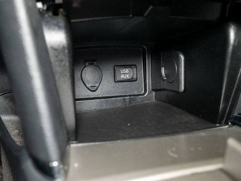 Used 2011 Toyota Camry SE w/ SE Extra-Value Pkg #1 FWD image 17